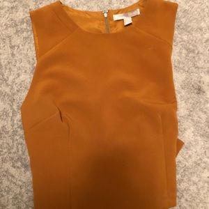 Elegant top with bow